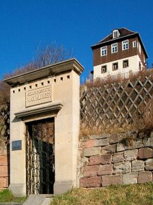 Klingerhaus Großjena, Portal
