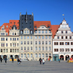 Markt-Nordseite in Leipzig mit Alter Waage (rechts)