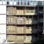 ehem. Konsument-Warenhaus Leipzig, Beginn Demontage Aluminium-Fassade (Februar 2010)