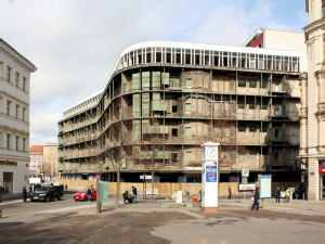 ehem. Konsument-Warenhaus Leipzig, nach Demontage der Aluminmium-Fassade (Februar 2010)