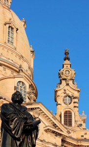 Luther vor der Frauenkirche in Dresden