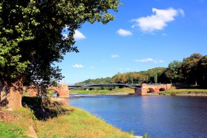 Die Pöppelmannbrücke über die Mulde in Grimma