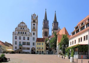 Stadtkirche und Rathaus Oschatz, Schaugiebel am Neumarkt