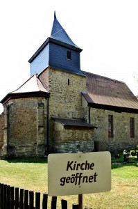 Offene Kirche in Ossig im Burgenlandkreis