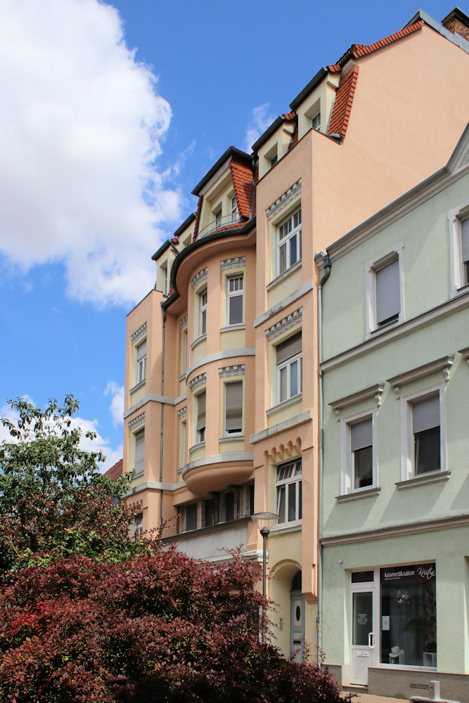 Wohn- und Geschäftshaus Hauptstraße 24 Riesa (bei Dresden) › Artikel ...