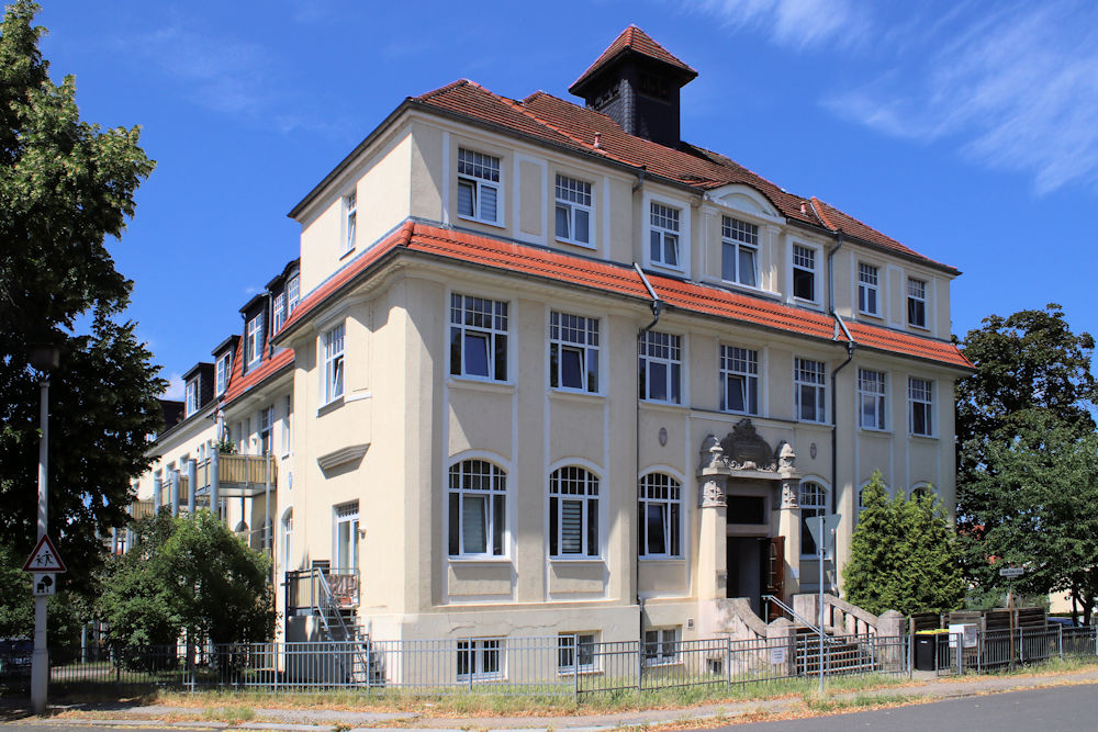 Ehem. Handelsschule Riesa (bei Dresden) › Artikel, Artikel & Berichte