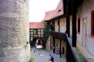 Burg Schönfels, Burghof