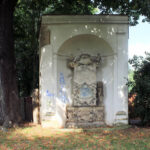 Grabmal auf dem Friedhof in Annaburg