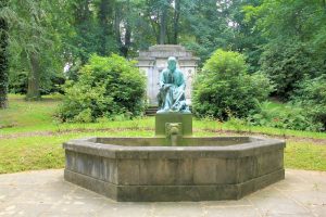 Brunnen auf dem Niederfriedhof Döbeln