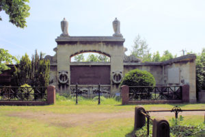 Grabmal der Familie Rudolph Sack auf dem Friedhof in Plagwitz