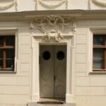 Portal am Wohnhaus Große Märkerstraße 5 in Halle (Saale)