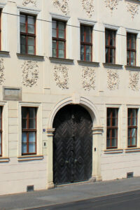 Portal am Wohnhaus Rannische Straße 17 in Halle (Saale)