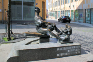 Zither-Reinhold-Brunnen in Halle (Saale)