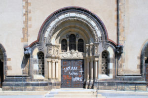 Portal der Taborkirche in Kleinzschocher