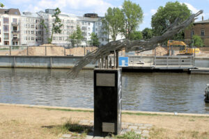 Denkmal „Die Woge – 100 Jahre DLRG“ in Leipzig