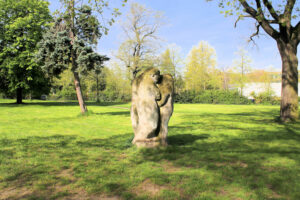 Plastik „Drei Grazien“ im Friedenspark in Leipzig