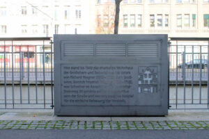 Gedenktafel am Elstermühlgraben für das Wohnhaus Wagner