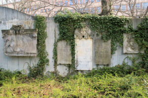 Grabmal für die Familie Teubner auf dem Alten Johannisfriedhof in Leipzig