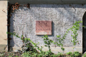 Grabplatte für Carl Voigt auf dem Alten Johannisfriedhof in Leipzig