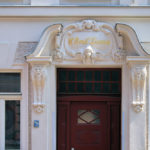 Portal des Wohnhauses Lange Straße 12 Leipzig
