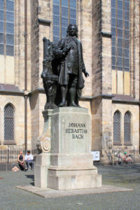 Neues Bach-Denkmal vor der Thomaskirche Leipzig