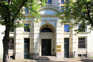 Portal am Finanzamt I in Leipzig