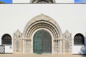 Portal der St.-Alexi-Gedächtniskirche in Leipzig