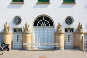 Portale der Frauenklinik der Universität Leipzig in Leipzig (Triersches Institut)