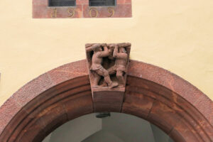 Schlussstein am Alten Rathaus in Leipzig