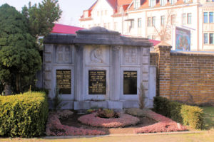 Grabstätte der Familie Teichert auf dem Friedhof Leutzsch