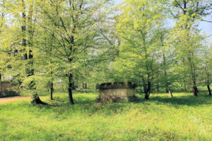 Grabmal „Denkmal der Liebe“ im Schlosspark Lützschena