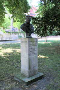 Denkmal für Friedrich Kleist von Nollendorf im Schlossgarten Merseburg