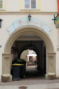 Portal Marienstraße 11 in Naumburg