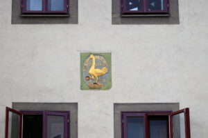 Hauszeichen „Zum goldenen Kranich“ in Naumburg