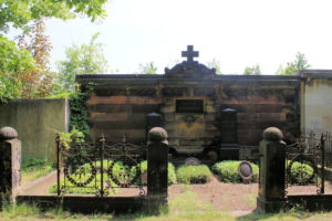 Grabmal der Familie Brehmer auf dem Friedhof in Plagwitz