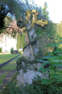 Grabmal auf dem Friedhof Schkeitbar