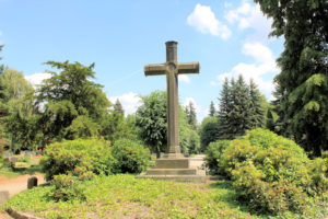 Hohes Kreuz auf dem Friedhof Torgau