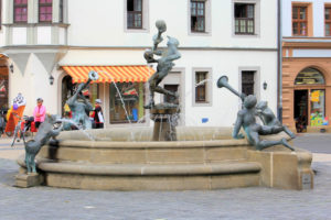 Marktbrunnen „Narren und Musikanten“ Torgau