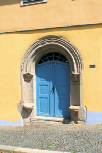 Portal am Wohn- und Geschäftshaus Messerschmiedestraße 5 in Zeitz