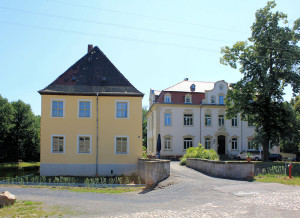 Rittergut Kahnsdorf, Brücke über den Graben der Wasserburg