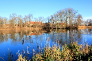 Oelzschau, Wasserburg