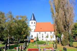 Dölzig, Ev. Pfarrkirche
