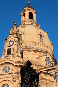 Frauenkirche in Dresden, Lutherdenkmal und Kuppel