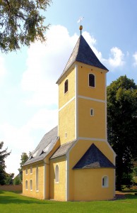 Fremdiswalde, Ev. Pfarrkirche, Chorturm und Apsis