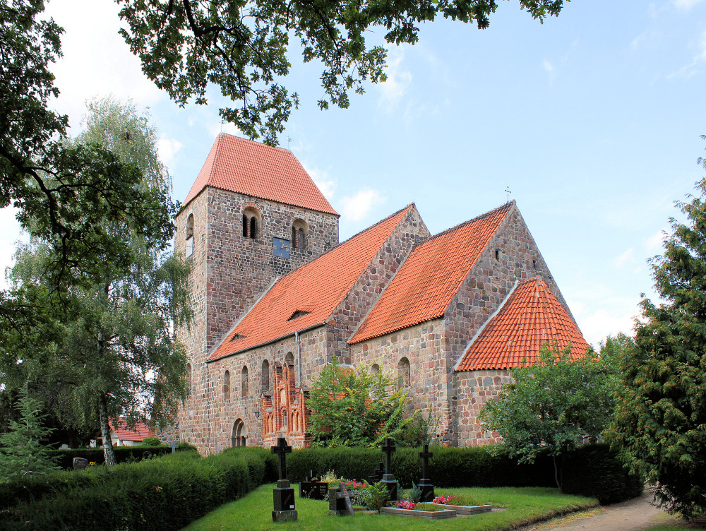 Ev. Kirche St. Leonard Groß Möringen (bei Magdeburg) › Kirchen
