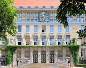 Eingang zur Deutschen Bücherei in Leipzig