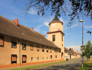 Rittergut Altjeßnitz, Rest des Herrenhauses und Torturm