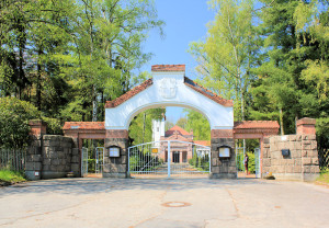 Burgstädt, Friedhofskapelle und Friedhofstor