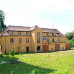 Elbisbach, Wirtschaftliche Landfrauenschule, Nebengebäude