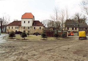 Wasserburg und Gutshof Oberfarnstädt